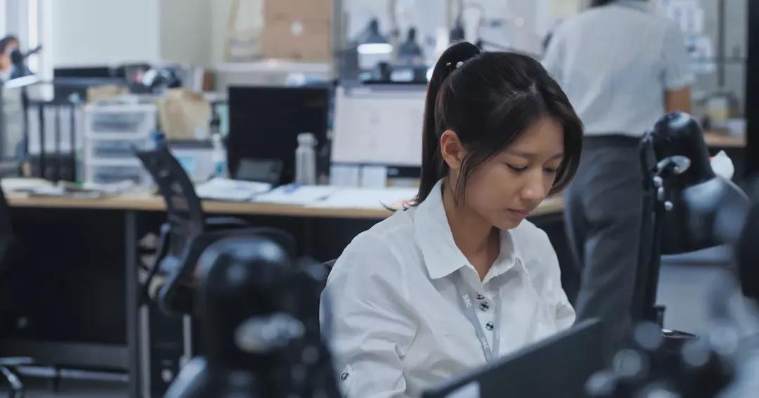 贾静雯02.jpg