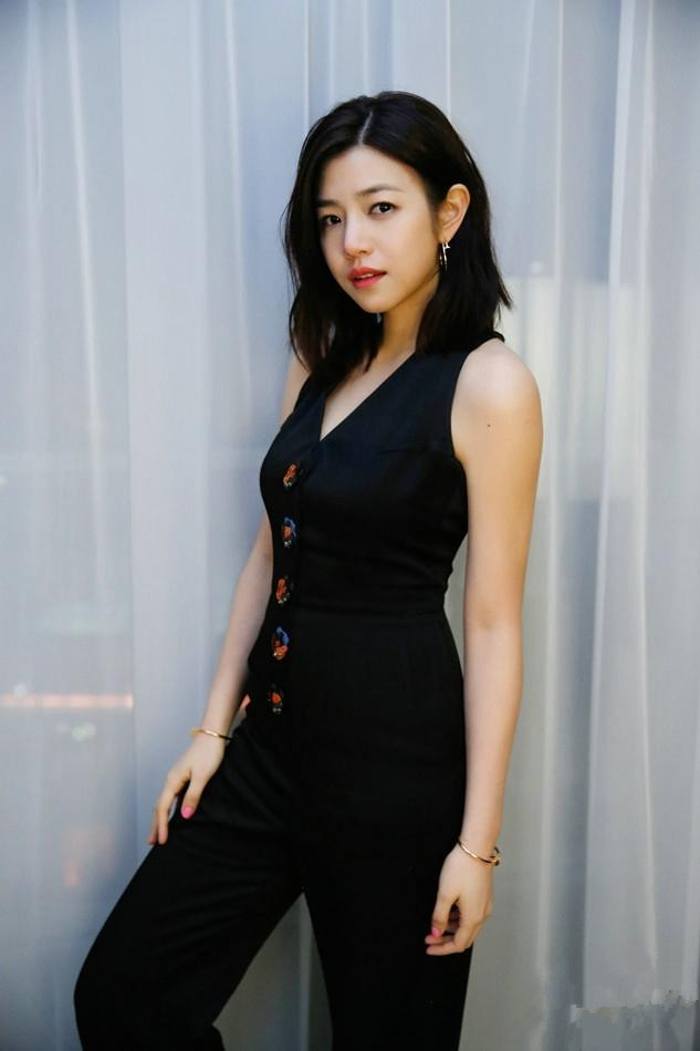 陈妍希01.jpg